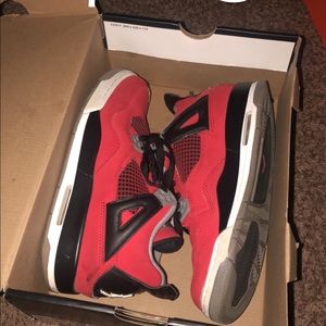 Jordan 4